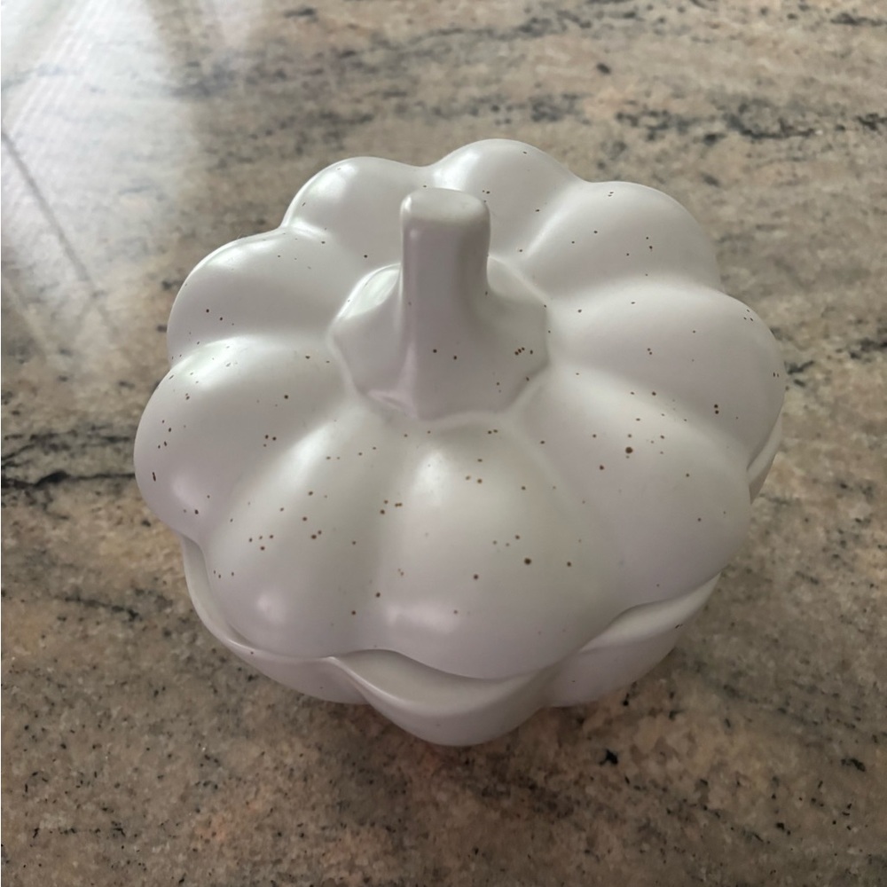 Ceramic Pumpkin-Shaped Container - Picture 2 of 5